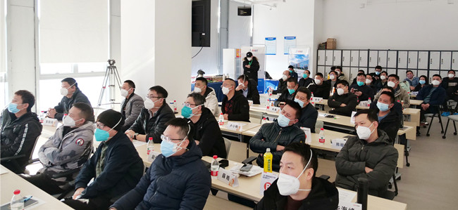 UBE腰椎管減壓術和椎間融合術實操訓練營，C形臂影像護航